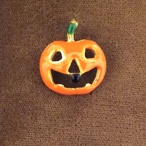 Vintage enamel Pumpkin brooch